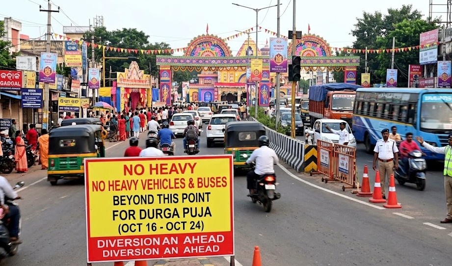 Durga Puja in Bhubaneswar: Heavy Vehicles, Buses Face Traffic Curbs From October 16